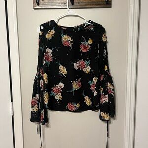 Floral lace up wide sleeve blouse